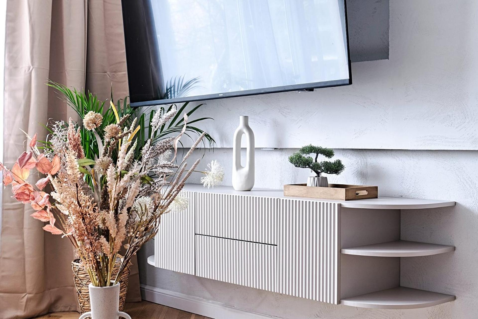Апартаменти *top* Full Black Out A/c Fast Wi-fi, Standing Desk *